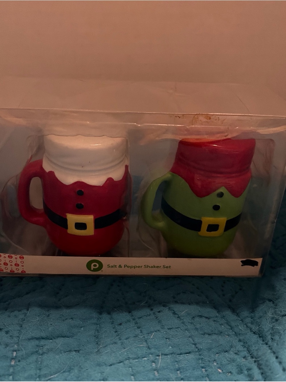 VTG PUBLIX SANTA AND ELF SUIT CHRISTMAS SALT AND PEPPER SHAKER. NIB